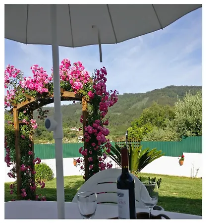 Ferienhaus A Casinha Cerejeiras